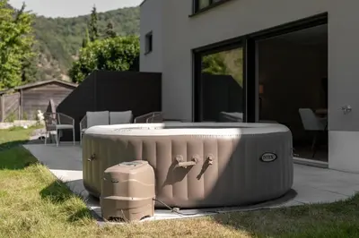 Ein allgemeiner Bergblick oder ein Berglick von der Ferienwohnung aus