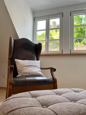 Ein Sitzbereich in der Unterkunft Ferienhaus in der Ennejass Monreal