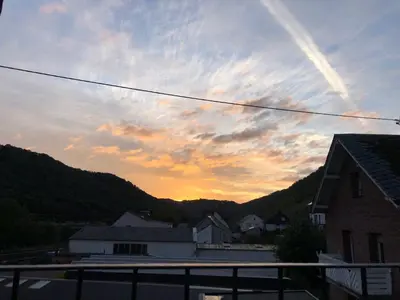 Ein allgemeiner Bergblick oder ein Berglick von der Ferienwohnung aus