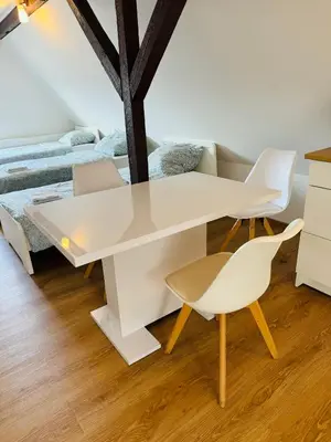 Ein Sitzbereich in der Unterkunft Flussnähe Dreierwohnung