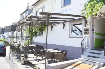 Das Gebäude in dem sich das Hotel befindet