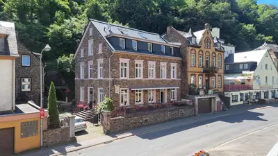 Das Gebäude in dem sich das Gasthaus befindet