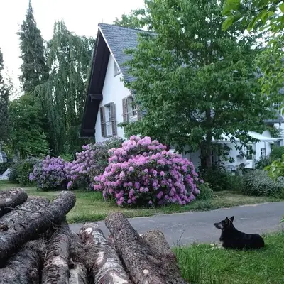 Privatzimmer im Landhaus mit großem Garten und Parkplatz