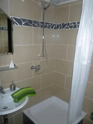 Ein Badezimmer in der Unterkunft Jüttis