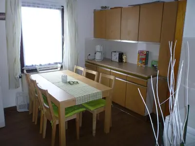 Küche/Küchenzeile in der Unterkunft Jüttis