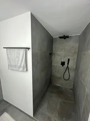 Ein Badezimmer in der Unterkunft Fewo Waldblick - Urlaub im Wein & Ferienort Bekond