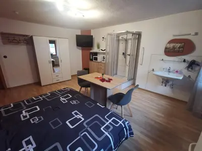 Küche/Küchenzeile in der Unterkunft Pension am Kirchberg - Zimmer 1