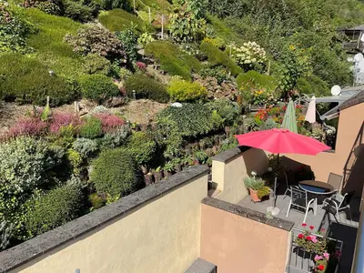 Ein Garten an der Unterkunft Ferienweingut St. Martin
