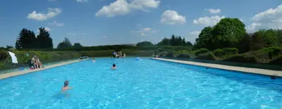 Der Swimmingpool an oder in der Nähe von Ferienhaus Freilingen 74