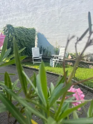 Ein Garten an der Unterkunft Ferienwohnung Theisen