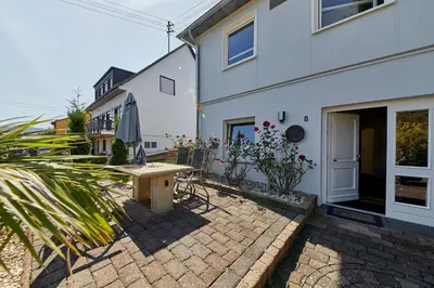 Das Gebäude in dem sich die Ferienwohnung befindet