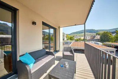 Ein allgemeiner Bergblick oder ein Berglick von der Ferienwohnung aus