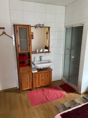 Ein Badezimmer in der Unterkunft Gästehaus Elisabeth Bach