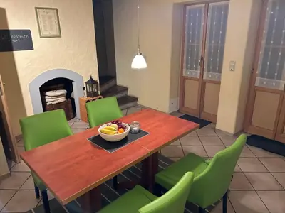 Ein Sitzbereich in der Unterkunft Ferienhaus Ausonius