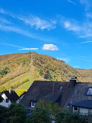 Ein allgemeiner Bergblick oder ein Berglick von der Ferienwohnung aus