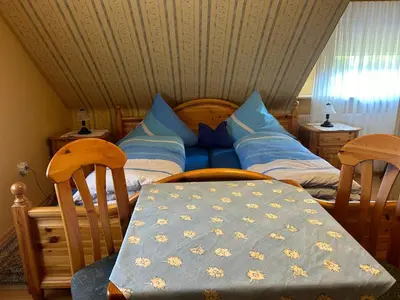 Ein Bett oder Betten in einem Zimmer der Unterkunft Gasthaus Zur Krone