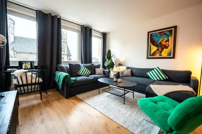 Ein Sitzbereich in der Unterkunft Church View Modern Apartment in the heart of Koblenz