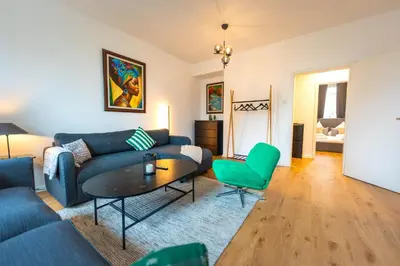 Ein Sitzbereich in der Unterkunft Church View Modern Apartment in the heart of Koblenz