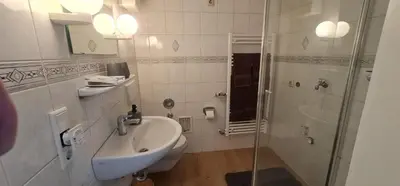 Ein Badezimmer in der Unterkunft Zum Brückentor