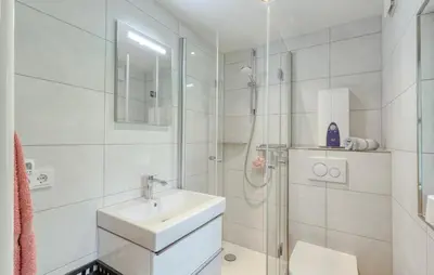 Ein Badezimmer in der Unterkunft 2 Bedroom Beautiful Home In Daun