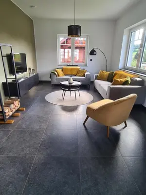 Ein Sitzbereich in der Unterkunft Ferienhaus am Berg