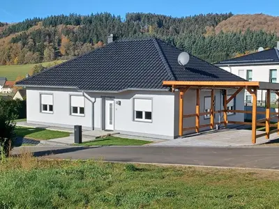 Das Gebäude in dem sich die Villa befindet
