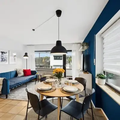 Helle & moderne Wohnung mit Panorama-Balkon