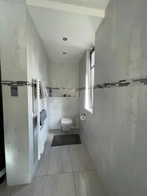Ein Badezimmer in der Unterkunft Lovely 2 bedroom apartment with free parking