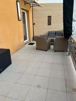 Ein Sitzbereich in der Unterkunft Al Backstuff