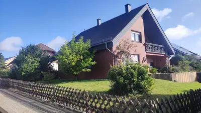 Das Gebäude in dem sich die Ferienwohnung befindet