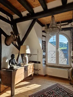 Ein Sitzbereich in der Unterkunft Antikes Haus an der Mosel