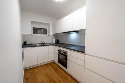 Küche/Küchenzeile in der Unterkunft Sanierte Wohnung 