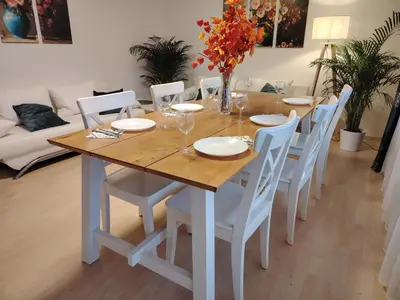 Ein Sitzbereich in der Unterkunft Rhein Ferienwohnung 3-Zimmer Garten Free Parking Netflix Premium Disney Premium
