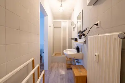 Ein Badezimmer in der Unterkunft Zentrale Wohnung 