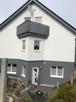 Das Gebäude in dem sich die Ferienwohnung befindet
