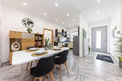 Küche/Küchenzeile in der Unterkunft Rheinland Apartments - Stilvolle, moderne Unterkunft mit kostenfreiem WLAN und Parkplatz