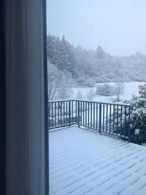 House with a View - Modernes Ferienhaus in der Eifel im Winter