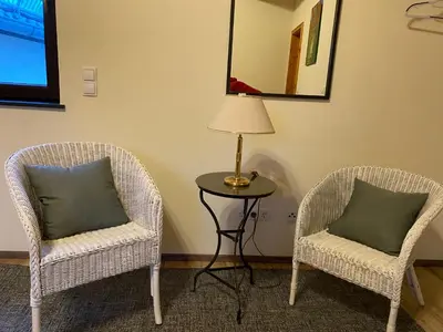 Ein Sitzbereich in der Unterkunft Ferienwohnung Eschbach Hof am Nürburgring