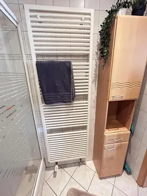Grundriss der Unterkunft BAT Home Solutions Trier-Euren - alles was ein Hotel nicht bietet - 35 qm Ferienwohnung, Heimkino, Wallbox, Küche für 4 Personen