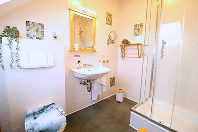 Ein Badezimmer in der Unterkunft Auszeit mit Moselblick -klimatisiert-