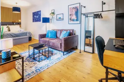 Ein Sitzbereich in der Unterkunft Studio Loreley am Rhein, moderne & vollausgestatte 40qm, Küche, Netflix, WM