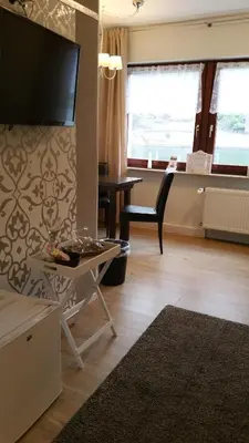 TV/Unterhaltungsangebot in der Unterkunft Gästehaus Burgberg, Weinhaus Fries