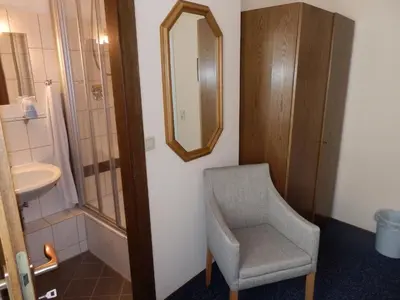 Ein Badezimmer in der Unterkunft Hotel Rheinischer Hof