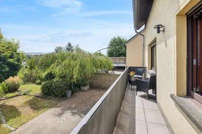 Ein Garten an der Unterkunft PanoramaNest