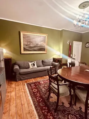 Ein Sitzbereich in der Unterkunft Appartement Rheinfelsblick - Historische Eleganz und moderner Komfort