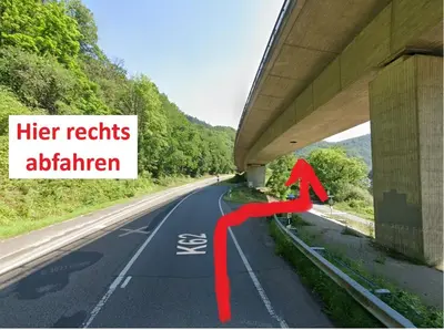 Naturlandschaft in der Nähe des Bootes