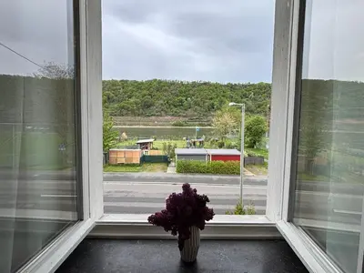 Ein allgemeiner Bergblick oder ein Berglick von der Ferienwohnung aus