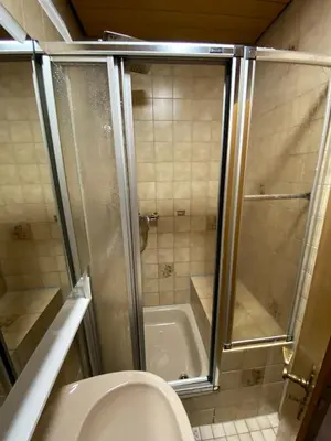 Ein Badezimmer in der Unterkunft Münzbach Ferienzimmer im historischen Stadtkern