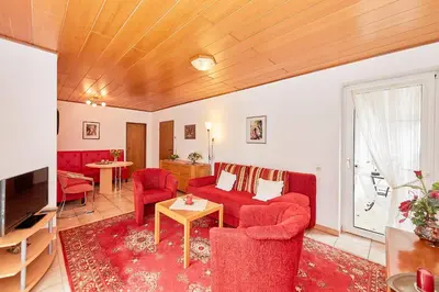 Ein Sitzbereich in der Unterkunft Ferienwohnung Liva Wohnung B