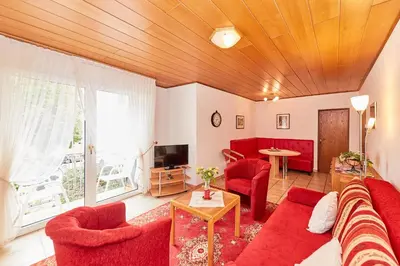 Ein Sitzbereich in der Unterkunft Ferienwohnung Liva Wohnung B